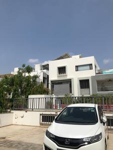 Gallery Cover Image of 3600 Sq.ft 4 BHK Independent House for buy in Thaltej for 40000000