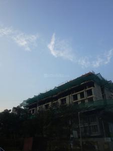 Gallery Cover Image of 750 Sq.ft 2 BHK Apartment for buy in Andheri West for 13900000