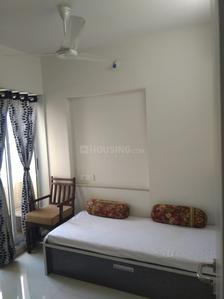 Gallery Cover Image of 1211 Sq.ft 3 BHK Apartment for buy in Thane West for 16500000