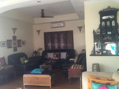 Gallery Cover Image of 5500 Sq.ft 5+ BHK Independent House for buy in Lake Gardens for 25000000