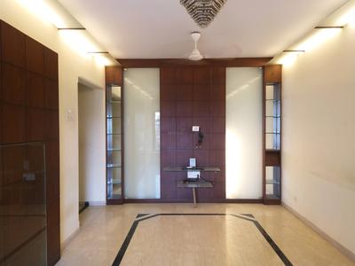 Gallery Cover Image of 1024 Sq.ft 2 BHK Apartment for buy in Andheri West for 28500000