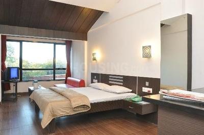 Gallery Cover Image of 1100 Sq.ft 2 BHK Apartment for buy in Borivali East for 14000000