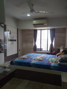 Gallery Cover Image of 1700 Sq.ft 4 BHK Apartment for buy in Shreeji Villa, Thane West for 32500000