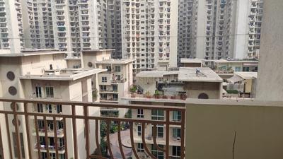 Gallery Cover Image of 1550 Sq.ft 3 BHK Apartment for buy in Mahagun Moderne, Sector 78 for 9510000