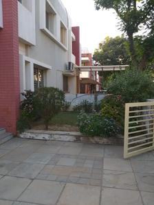 Gallery Cover Image of 1890 Sq.ft 3 BHK Villa for buy in Shela for 22500000