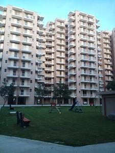 Gallery Cover Image of 900 Sq.ft 3 BHK Apartment for buy in Sector 75 for 2630000