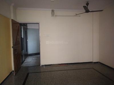 Gallery Cover Image of 650 Sq.ft 1 BHK Apartment for rent in Malad West for 28000