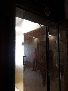 Gallery Cover Image of 1200 Sq.ft 2 BHK Apartment for buy in Andheri West for 25000000