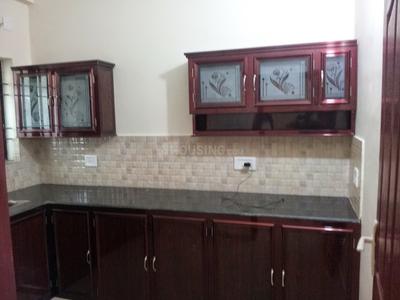 Gallery Cover Image of 1000 Sq.ft 2 BHK Apartment for buy in Chembukkav for 4500000