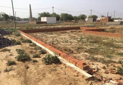 Gallery Cover Image of Sq.ft Residential Plot for buy in Kasna Village for 400000