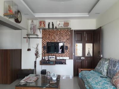 Gallery Cover Image of 1000 Sq.ft 2 BHK Apartment for buy in Borivali West for 18600000