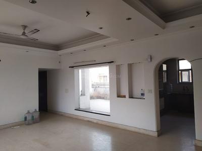 Gallery Cover Image of 2000 Sq.ft 3 BHK Apartment for rent in Sector 18 for 30000