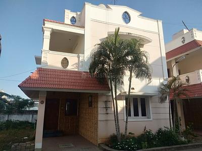 Gallery Cover Image of 1800 Sq.ft 3 BHK Independent House for buy in Pallikaranai for 9500000