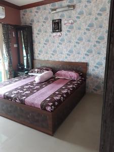 Gallery Cover Image of 1460 Sq.ft 3 BHK Apartment for buy in Malad West for 20000000