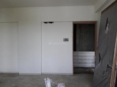 Gallery Cover Image of 650 Sq.ft 1 BHK Apartment for buy in Malad West for 8200000