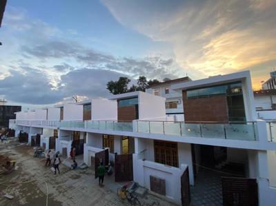 Gallery Cover Image of 1220 Sq.ft 2 BHK Independent House for buy in Arjunganj for 6000000