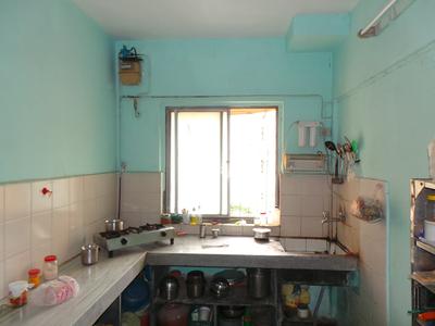 Gallery Cover Image of 800 Sq.ft 2 BHK Apartment for buy in Kandivali West for 12000000