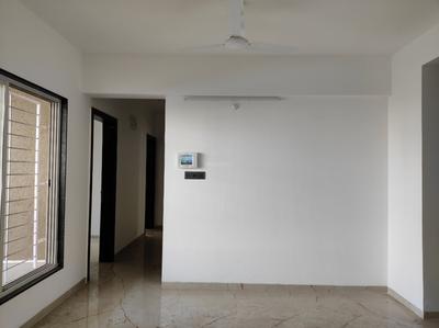 Gallery Cover Image of 1250 Sq.ft 3 BHK Apartment for rent in Krishna Aeropolis, Lohegaon for 18000