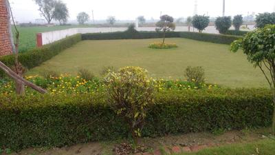 Gallery Cover Image of Sq.ft Residential Plot for buy in Dasna Dehat for 400000
