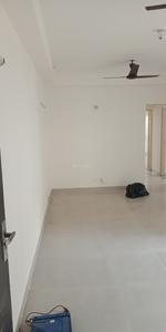 Gallery Cover Image of 2600 Sq.ft 3 BHK Apartment for rent in Mahagun Mezzaria, Sector 78 for 38000