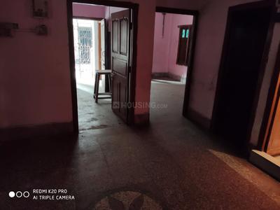 Gallery Cover Image of 640 Sq.ft 2 BHK Independent House for rent in Lake Town for 10000