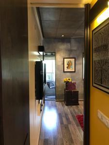 Gallery Cover Image of 820 Sq.ft 2 BHK Apartment for buy in Bandra West for 40000000
