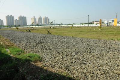 Gallery Cover Image of Sq.ft Residential Plot for buy in Hirco PALACE GARDENS for 1558800