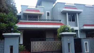 Gallery Cover Image of 4000 Sq.ft 5 BHK Independent House for buy in Magarpatta City for 50000000