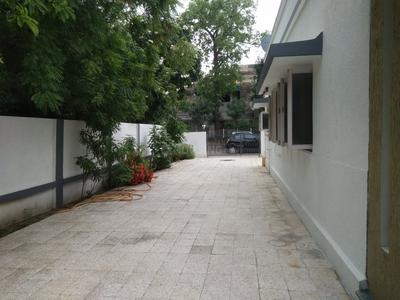 Gallery Cover Image of 4500 Sq.ft 2 BHK Independent House for buy in Narayan Nagar for 36000000