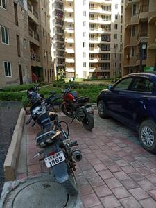 Gallery Cover Image of 1100 Sq.ft 2 BHK Apartment for rent in Sikka Karmic Greens, Sector 78 for 12500