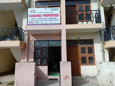 Gallery Cover Image of 540 Sq.ft 1 BHK Apartment for buy in Sector 81 for 650000