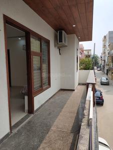 Gallery Cover Image of 2150 Sq.ft 3 BHK Independent Floor for buy in Sector 7 for 10000000