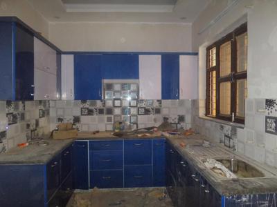 Gallery Cover Image of 950 Sq.ft 3 BHK Apartment for buy in Sector 8 for 5200000
