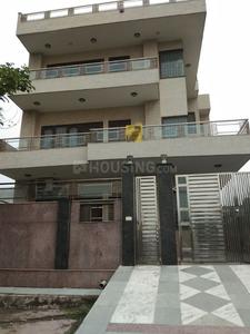 Gallery Cover Image of 8122 Sq.ft 9 BHK Independent House for buy in Sector 105 for 39000000