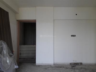 Gallery Cover Image of 650 Sq.ft 1 BHK Apartment for buy in Malad West for 8200000
