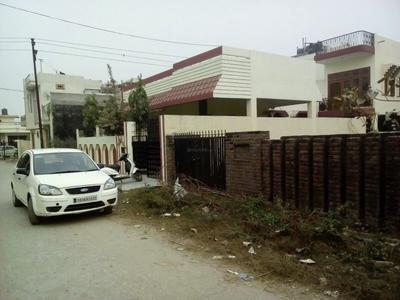 Gallery Cover Image of 3500 Sq.ft 4 BHK Independent House for rent in Pant Vihar for 35000