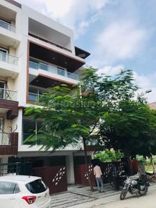Gallery Cover Image of 1800 Sq.ft 3 BHK Independent Floor for buy in Sector 67 for 11500000