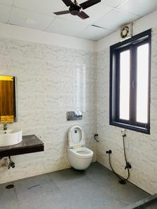 Bathroom Image of Olive PG in Sector 24