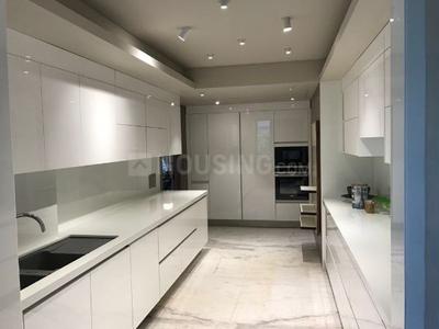 Gallery Cover Image of 2100 Sq.ft 3 BHK Apartment for buy in Khar West for 77000000