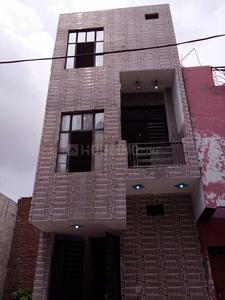 Gallery Cover Image of 600 Sq.ft 4 BHK Independent Floor for buy in Sector 52 for 2600000