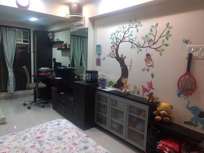 Gallery Cover Image of 760 Sq.ft 1 BHK Apartment for buy in Bandra East for 22000000