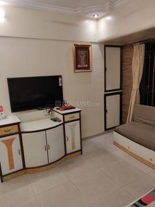Gallery Cover Image of 480 Sq.ft 1 BHK Apartment for rent in Kandivali East for 28000