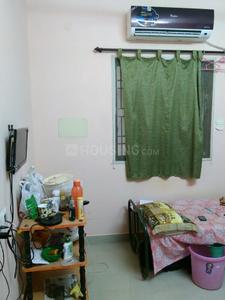 Bedroom Image of Yrn Ladies Hostel in Selaiyur