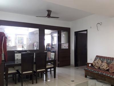 Gallery Cover Image of 2000 Sq.ft 3 BHK Apartment for buy in Shahdara for 10000000