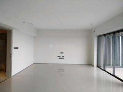 Gallery Cover Image of 2000 Sq.ft 4 BHK Apartment for buy in Santacruz West for 107500000