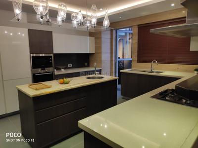 Gallery Cover Image of 4498 Sq.ft 4 BHK Apartment for buy in Vakil Garden City for 37800000