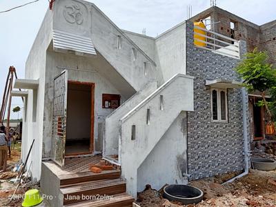 Gallery Cover Image of 550 Sq.ft 1 BHK Independent House for buy in Thirunindravur for 2200000