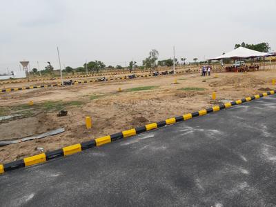 Gallery Cover Image of Sq.ft Residential Plot for buy in Isnapur for 1870000