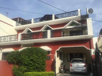 Gallery Cover Image of 3500 Sq.ft 4 BHK Independent House for buy in Vasant Vihar Phase 1 for 15000000