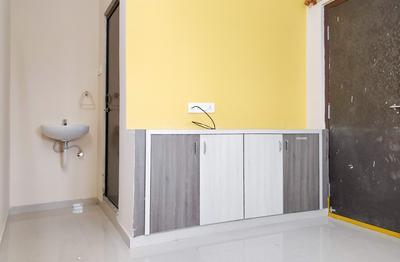 Gallery Cover Image of 700 Sq.ft 1 BHK Apartment for rent in Kothaguda for 14000